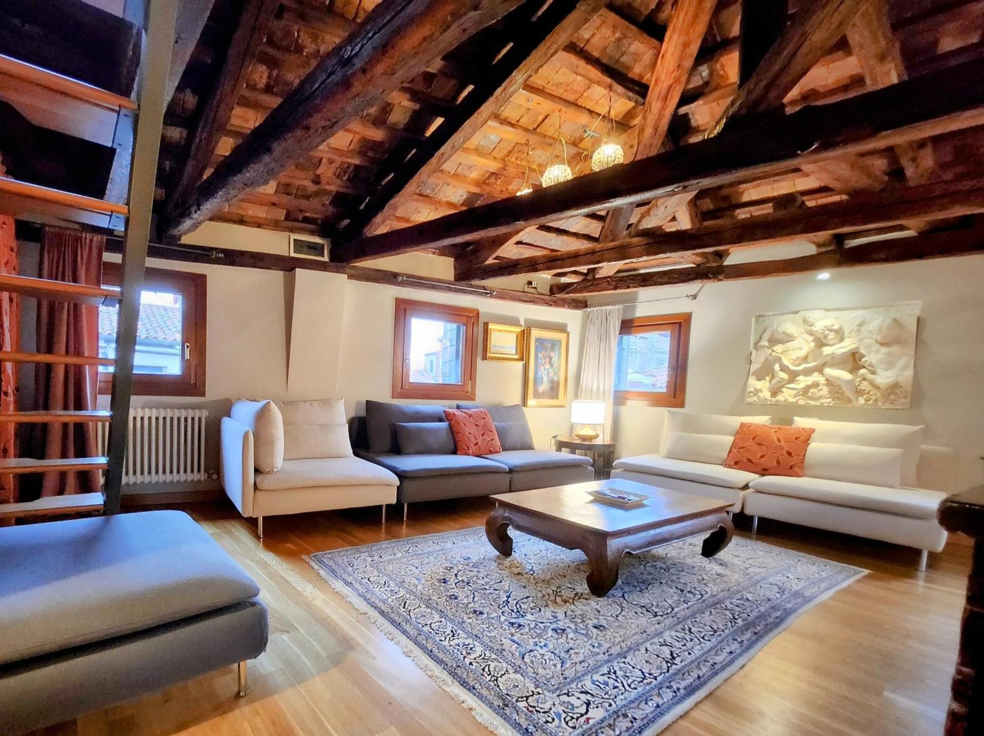 Appartamento Casanova Penthouse In The Heart Of