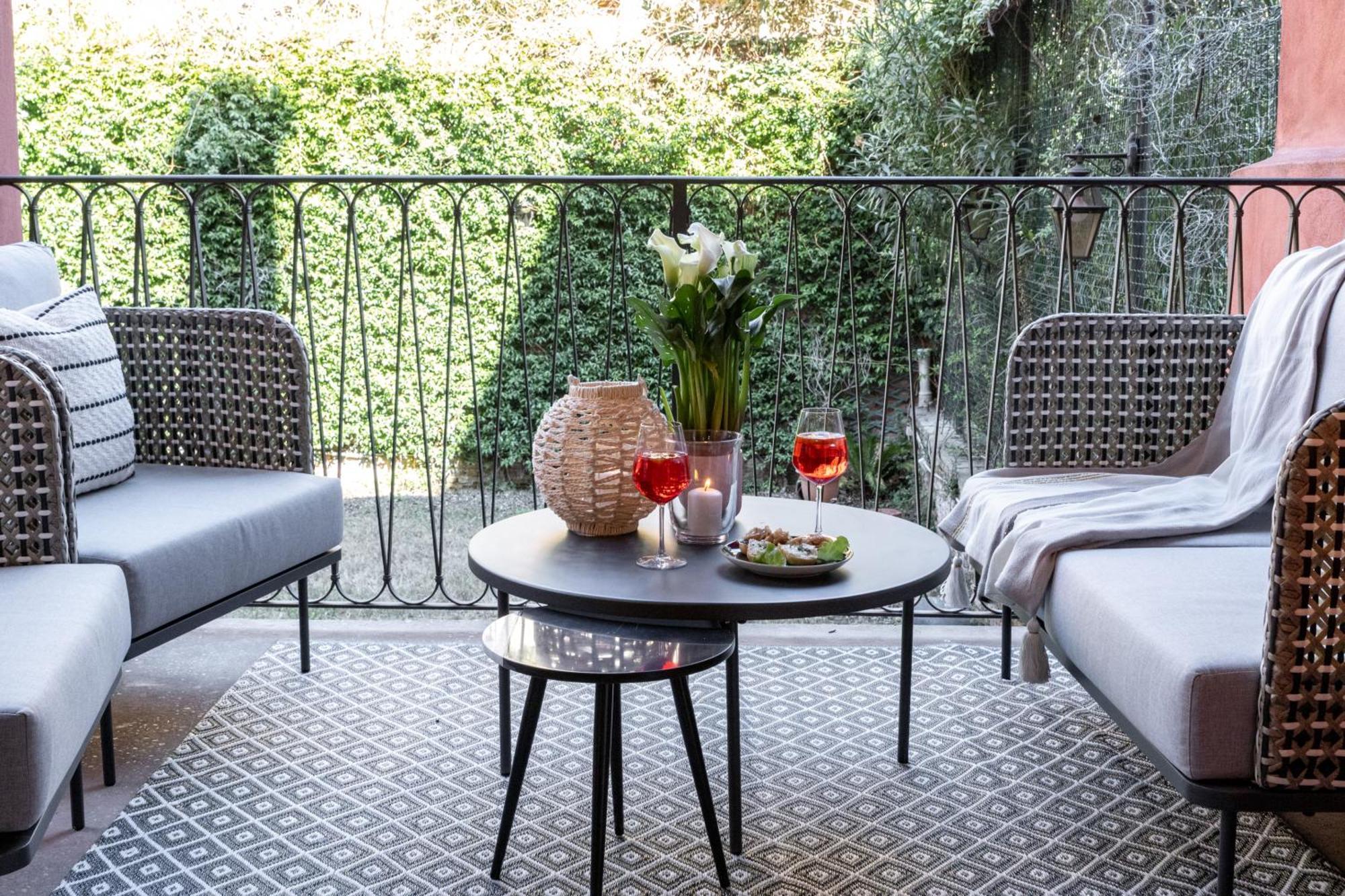 Vibes - Terrace In Apartment