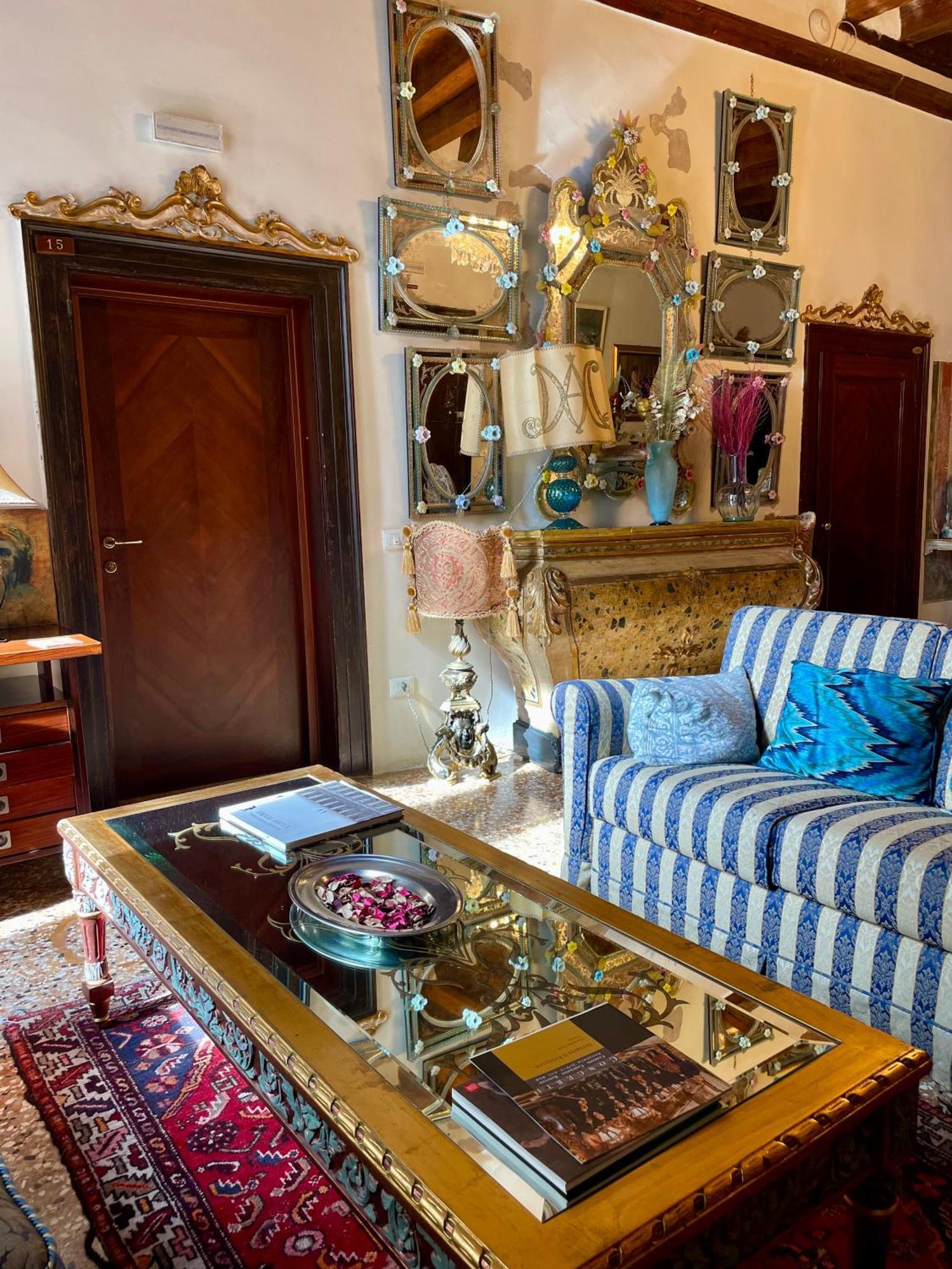 Console Palais * Venise