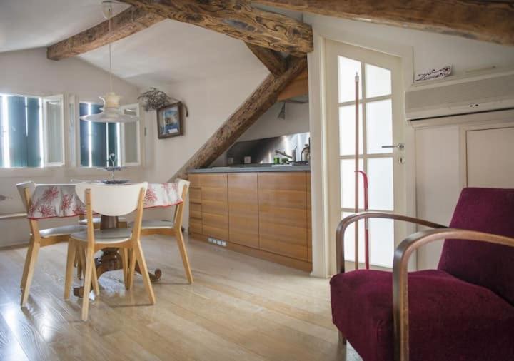Charming Nest In The Heart Of 'san Polo' Appartement *