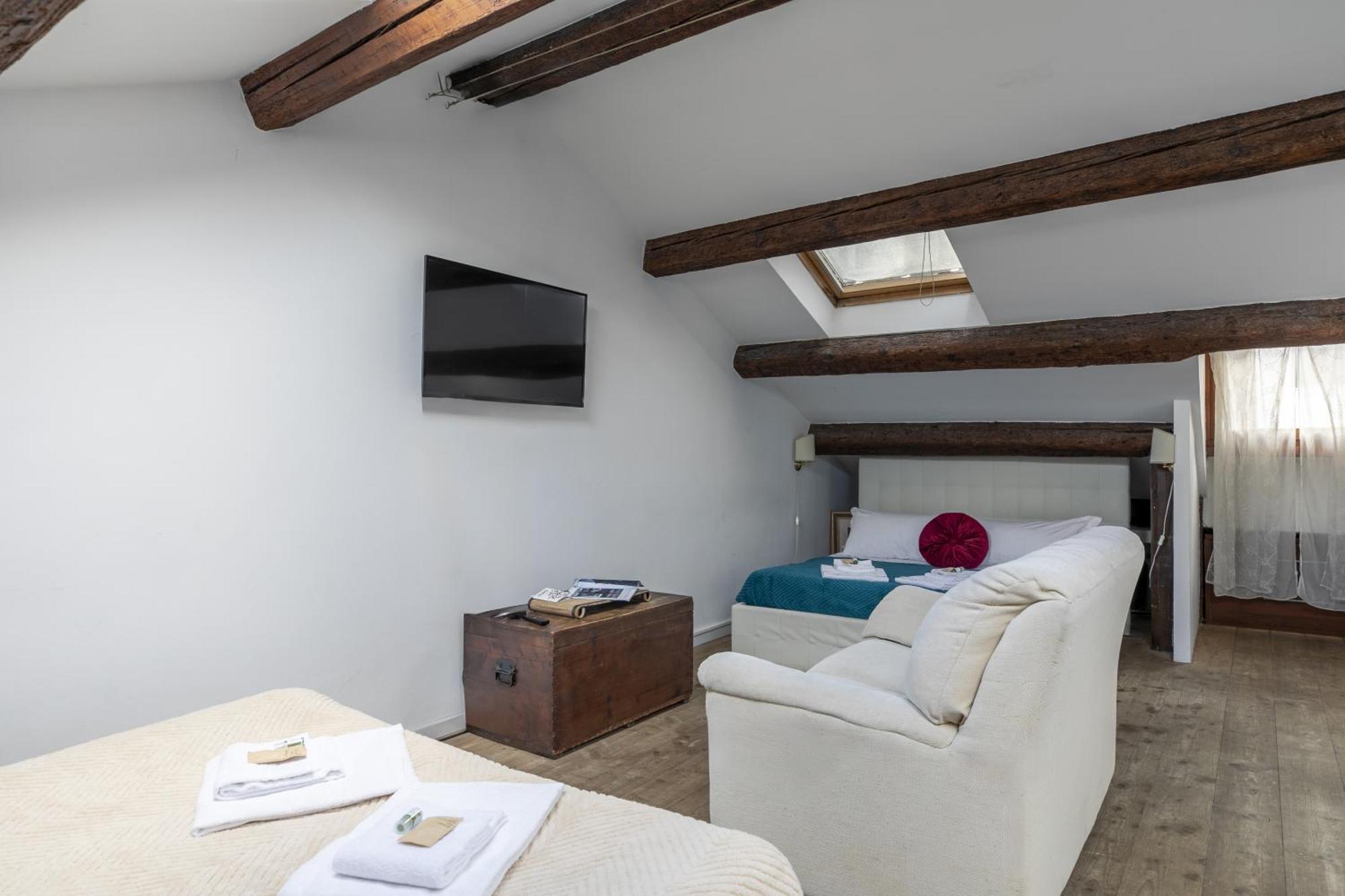 Lovely Attic For 4 Person With Wifi - A/c Appartamento Venezia