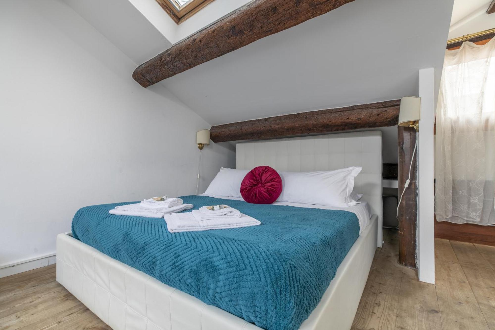 Appartamento Lovely Attic For 4 Person With Wifi - A/c