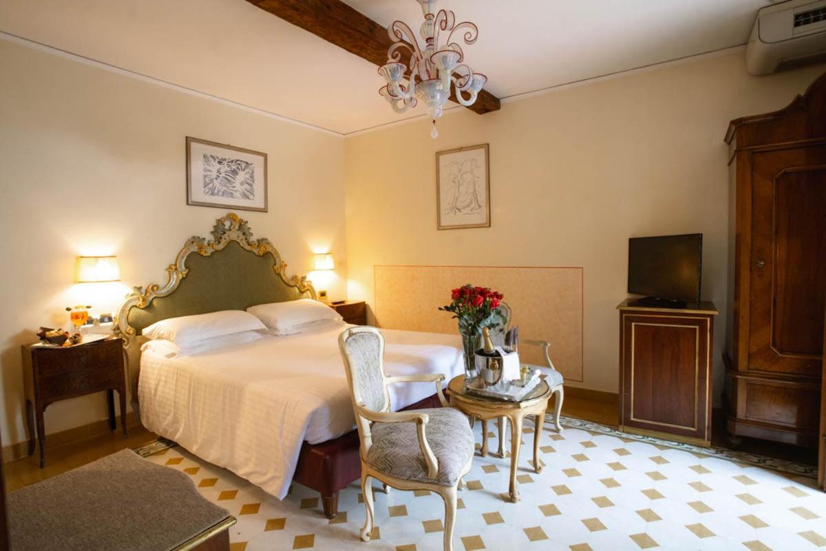 Accademia - Maravege 3*