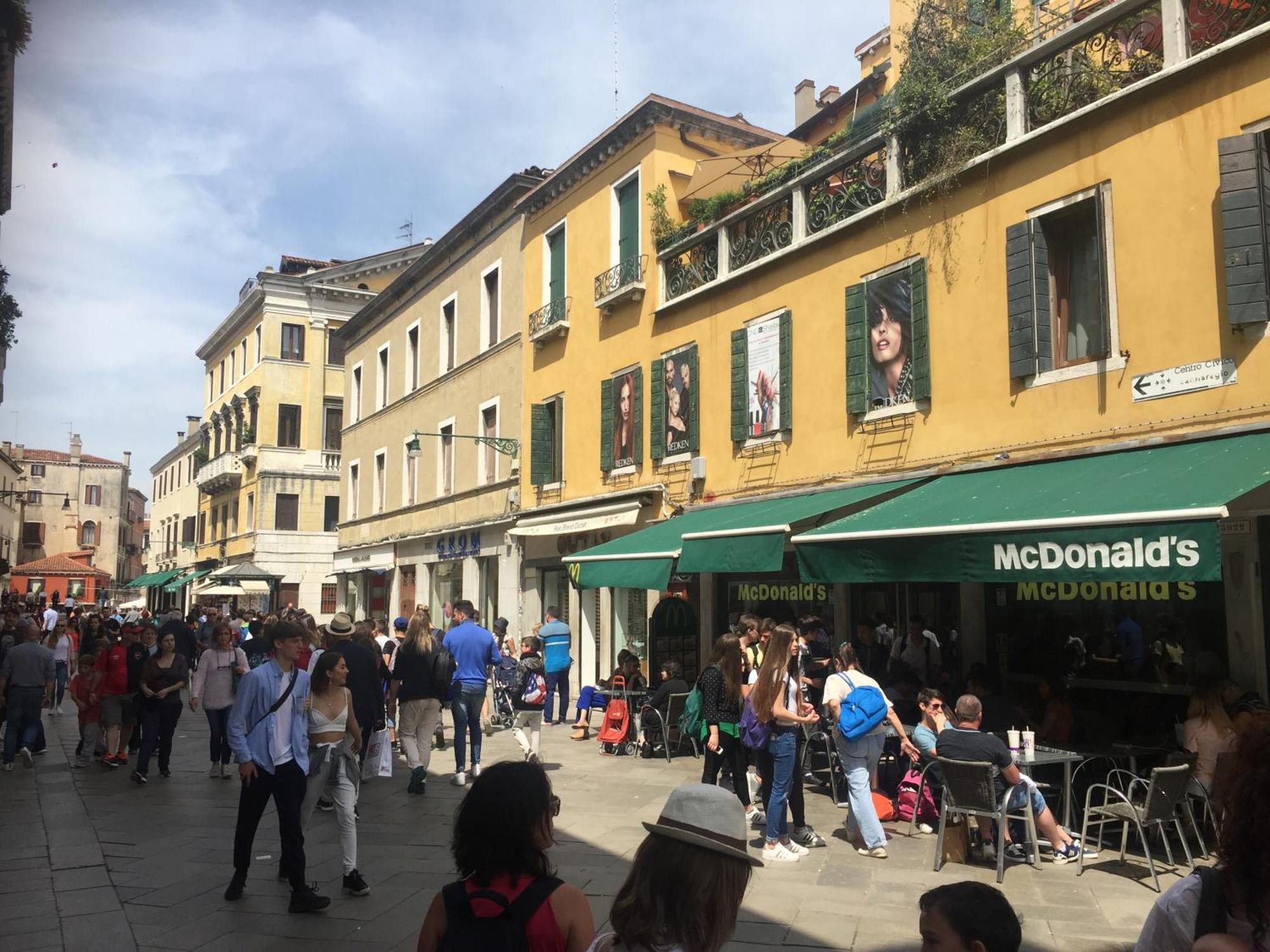 Bella Addai Venise