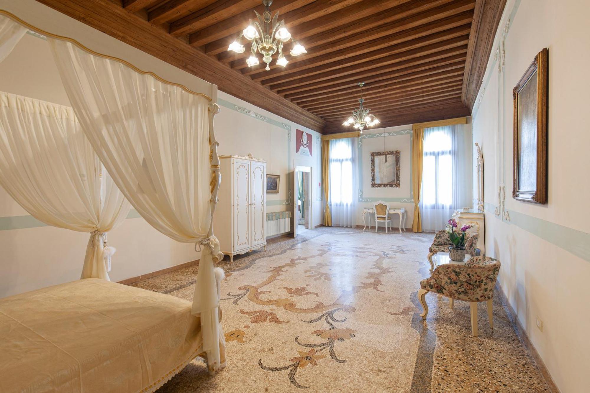 Luxury Pesaro Papafava * Venise