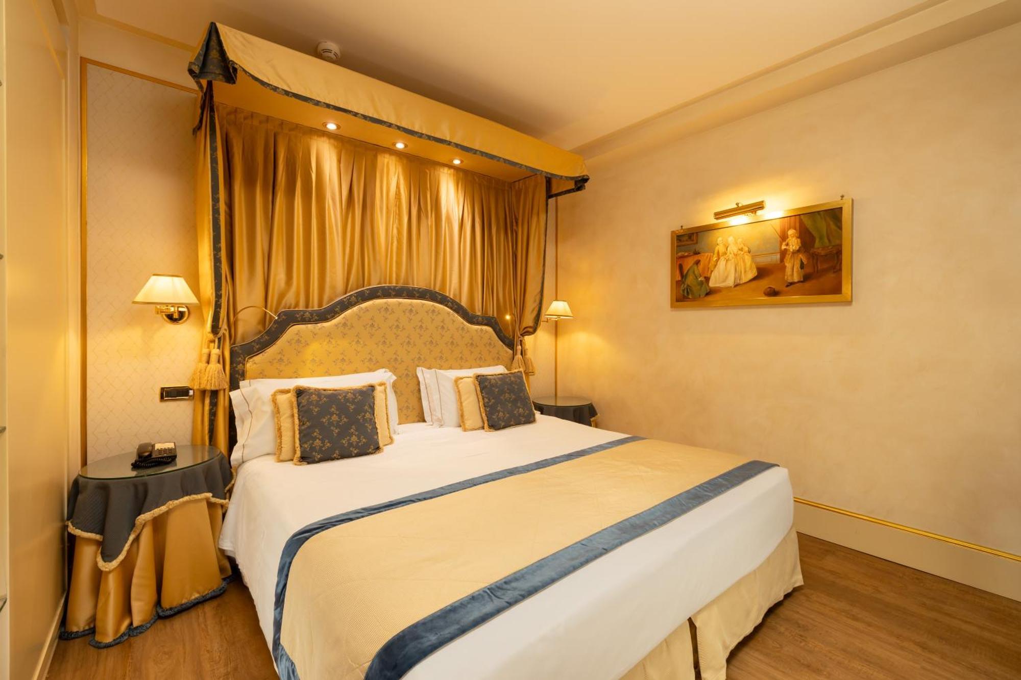 Hotel A La Commedia 4*