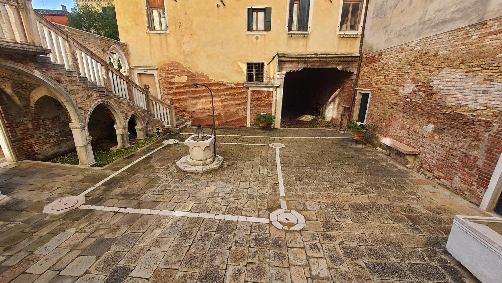 Aparthotel Palazzo Contarini Della Porta Di Ferro Venice