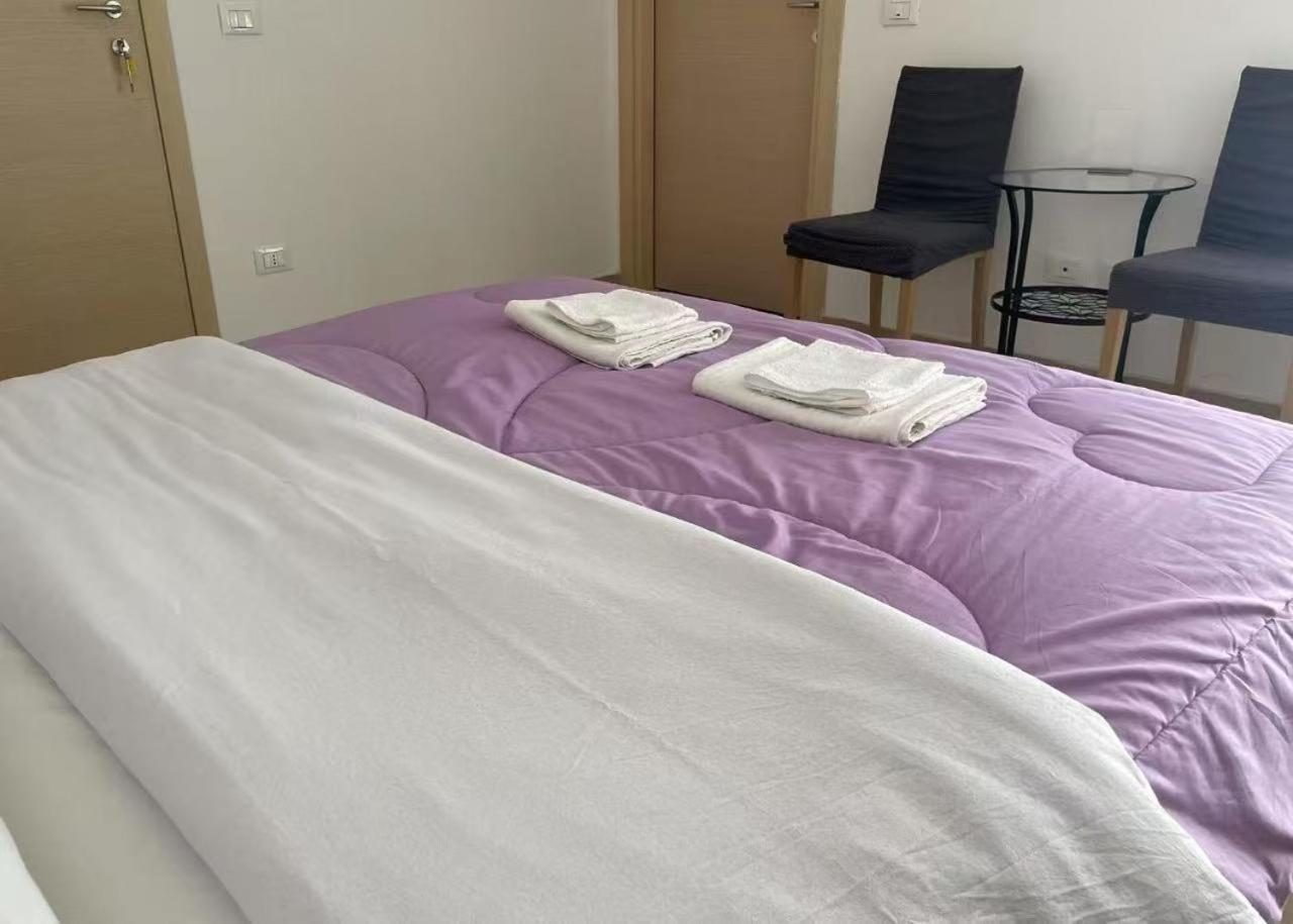 Hua Xia Room3 * Venise