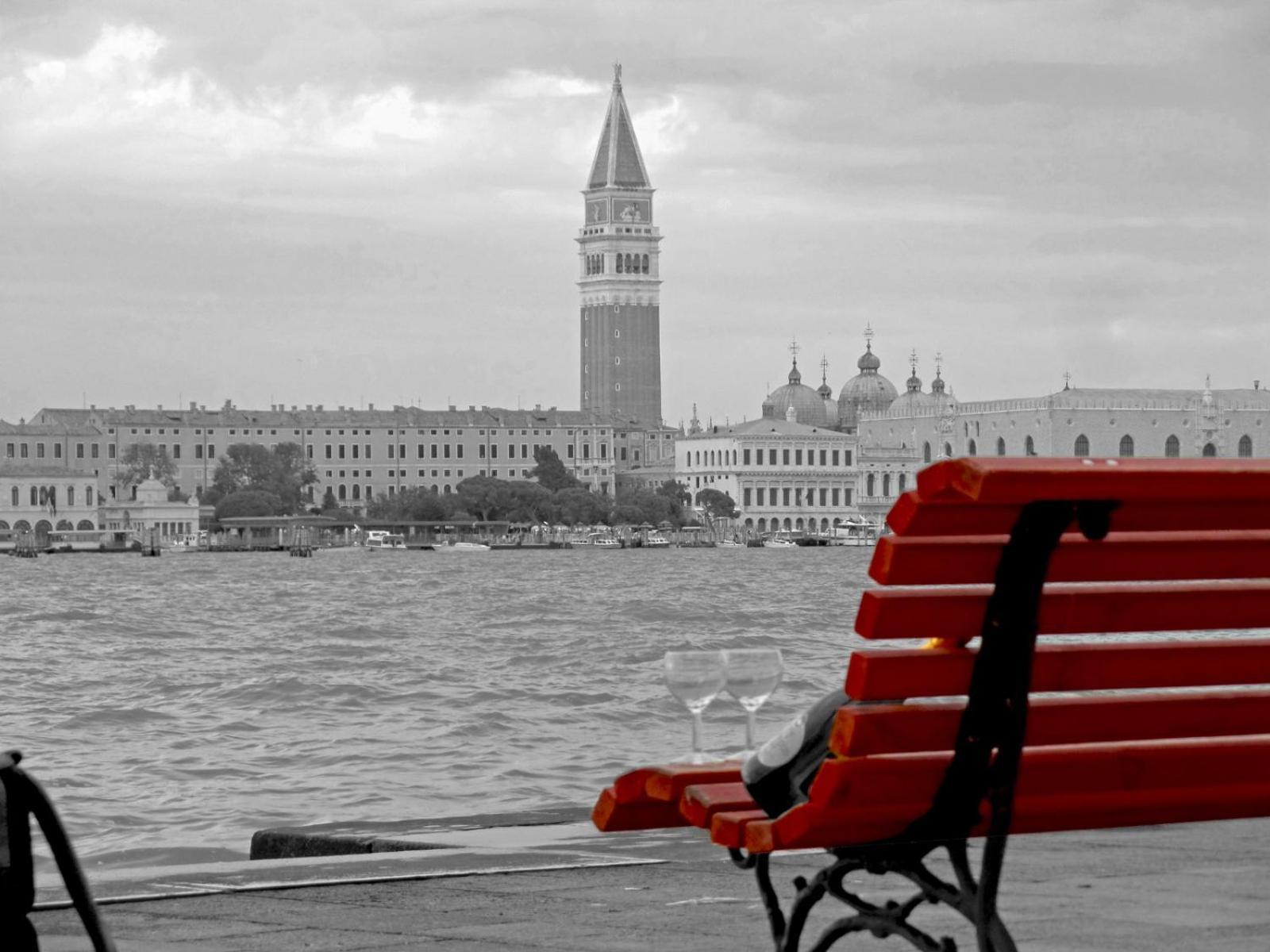3 Windows On St Mark - Waterfront Apartment * Venedig