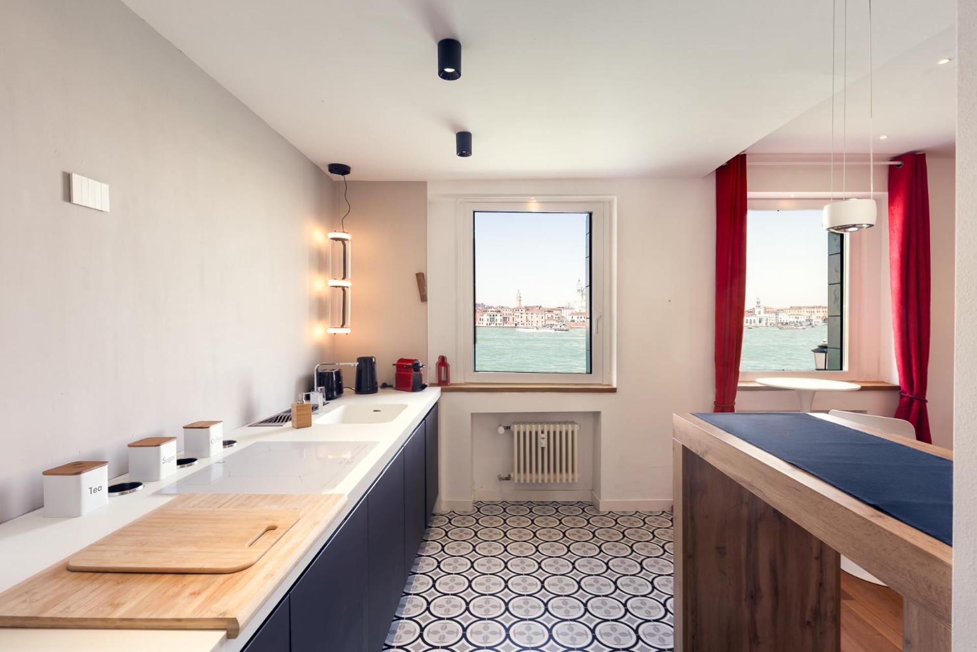 Apartment 3 Windows On St Mark - Waterfront Apartment Venedig