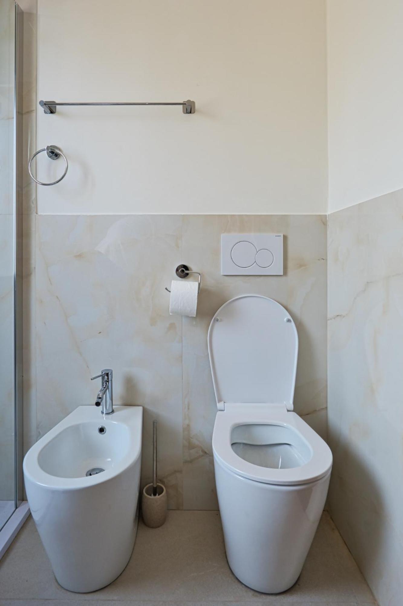 Holiday home Romantic Garden Ap 2 Free Parking
