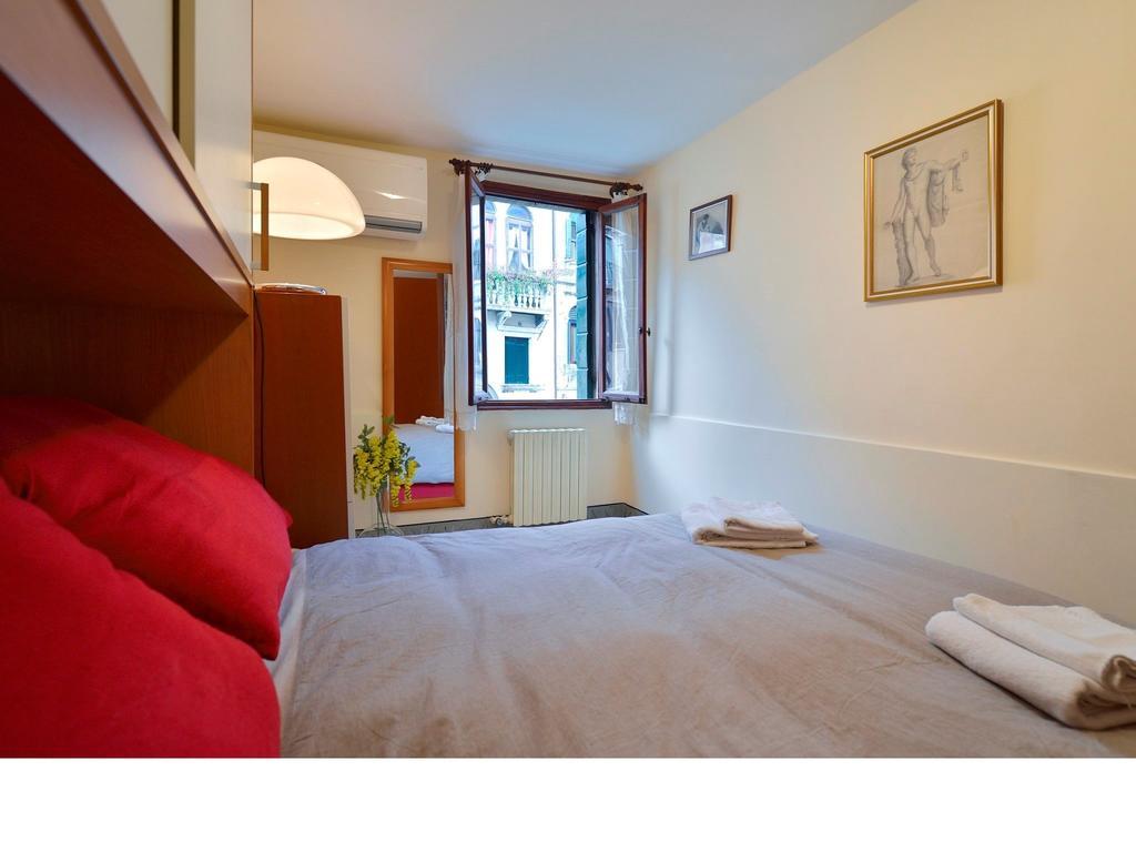 Vista Canale - Sant'antonin Apartment