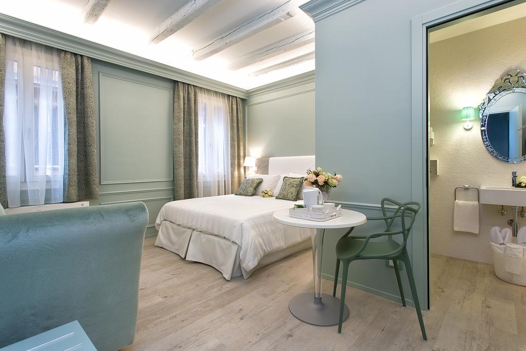 Couette-café Aquamare, Boutique Venise