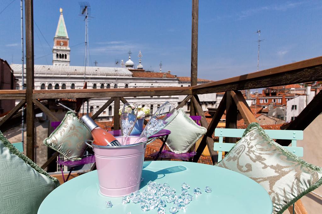 Couette-café Aquamare, Boutique 2*