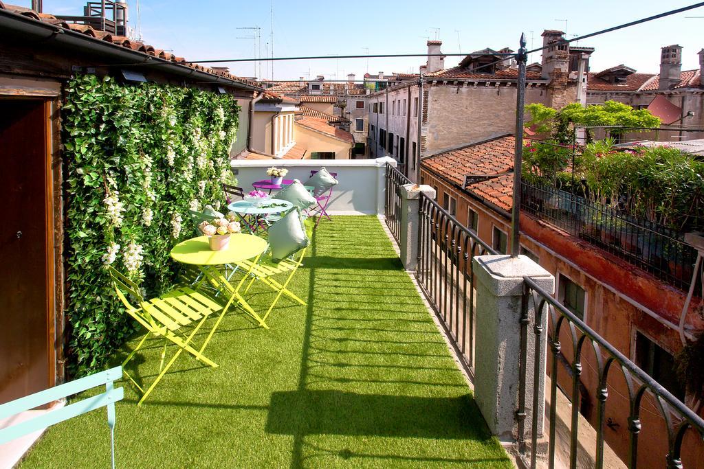 Aquamare, Boutique Venise