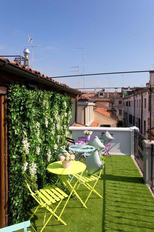 Couette-café Aquamare, Boutique Venise