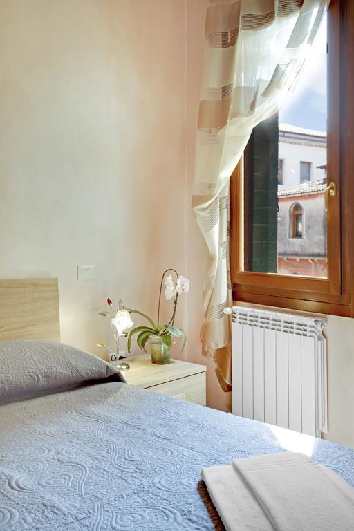 Couette-café Delle Acque Venise