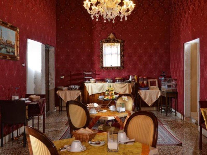 Gasthuis Residenza San Maurizio Venetië