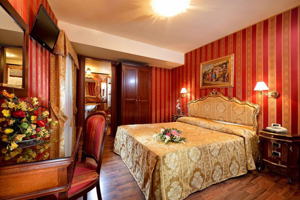 Hotel Di Milano 3*