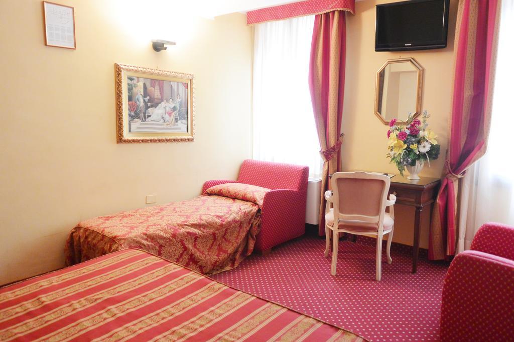 Hotel Di Milano 3*