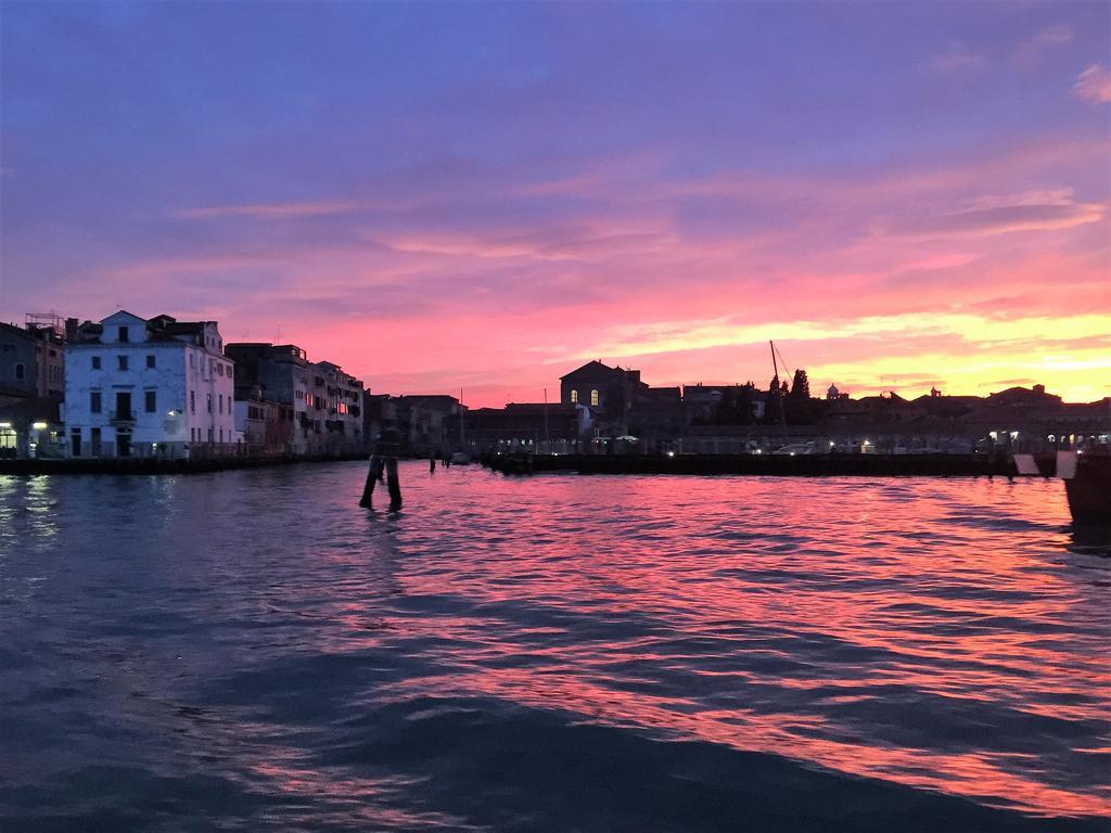 Harry's Canal View Apartment Venedig