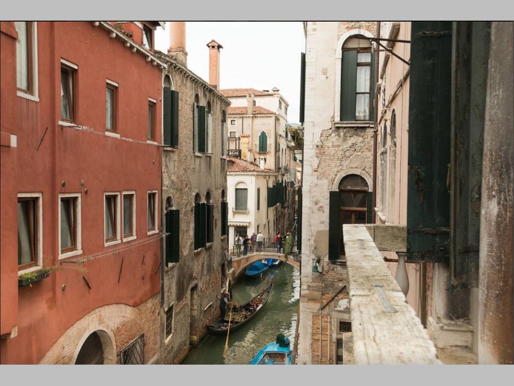 Balcone Sul Canale Venedig