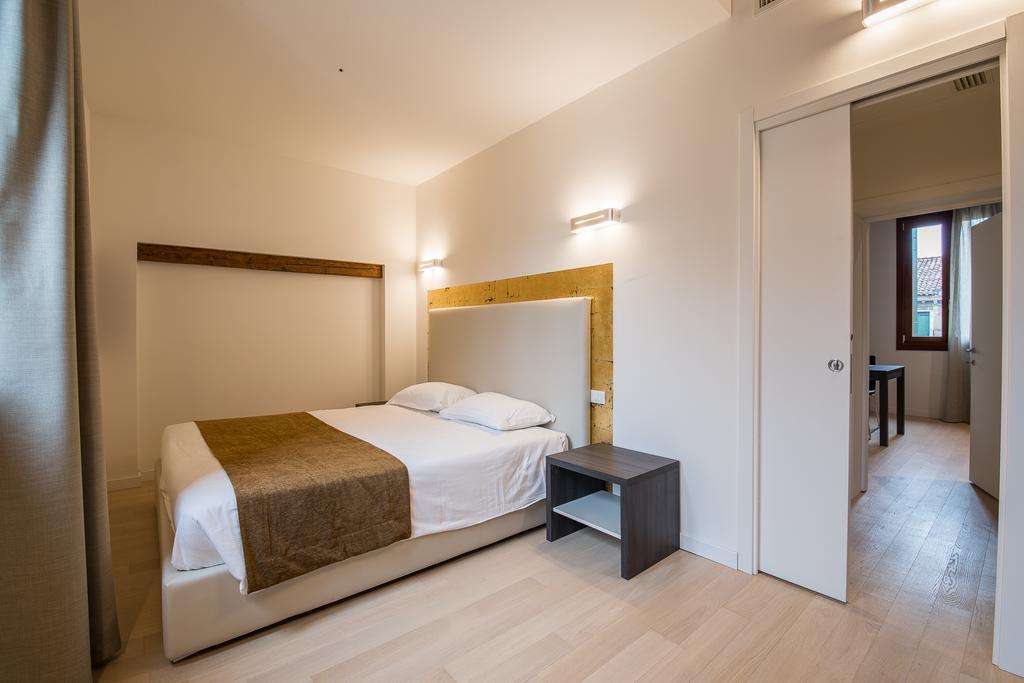 Charming Palace Corte Del Teatro Appartamento