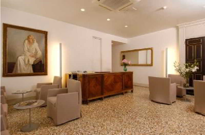 San Zulian Hotel