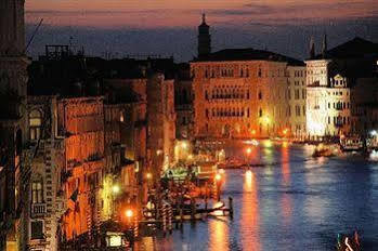 Palazzo Bembo - Exclusive 2* Venise