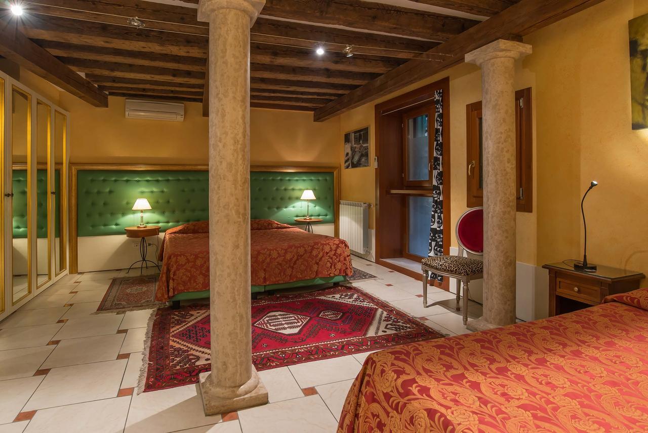 Sant'angelo - Fenice In Apartment Venedig