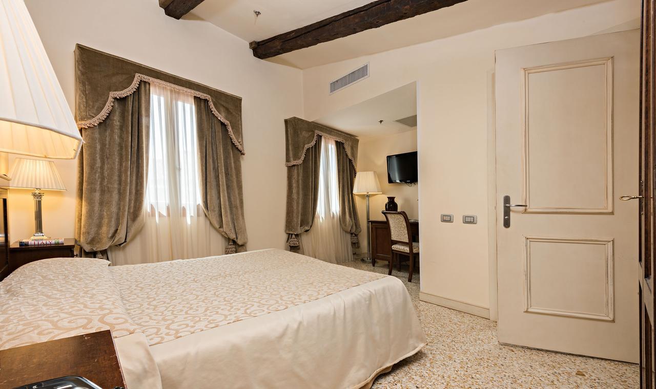 Dell'opera Venise