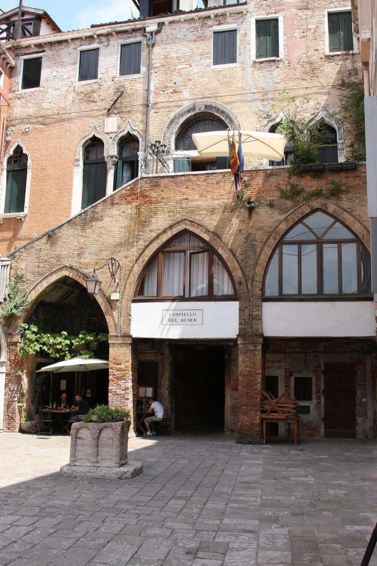 Lion Morosini Palace Hotel *