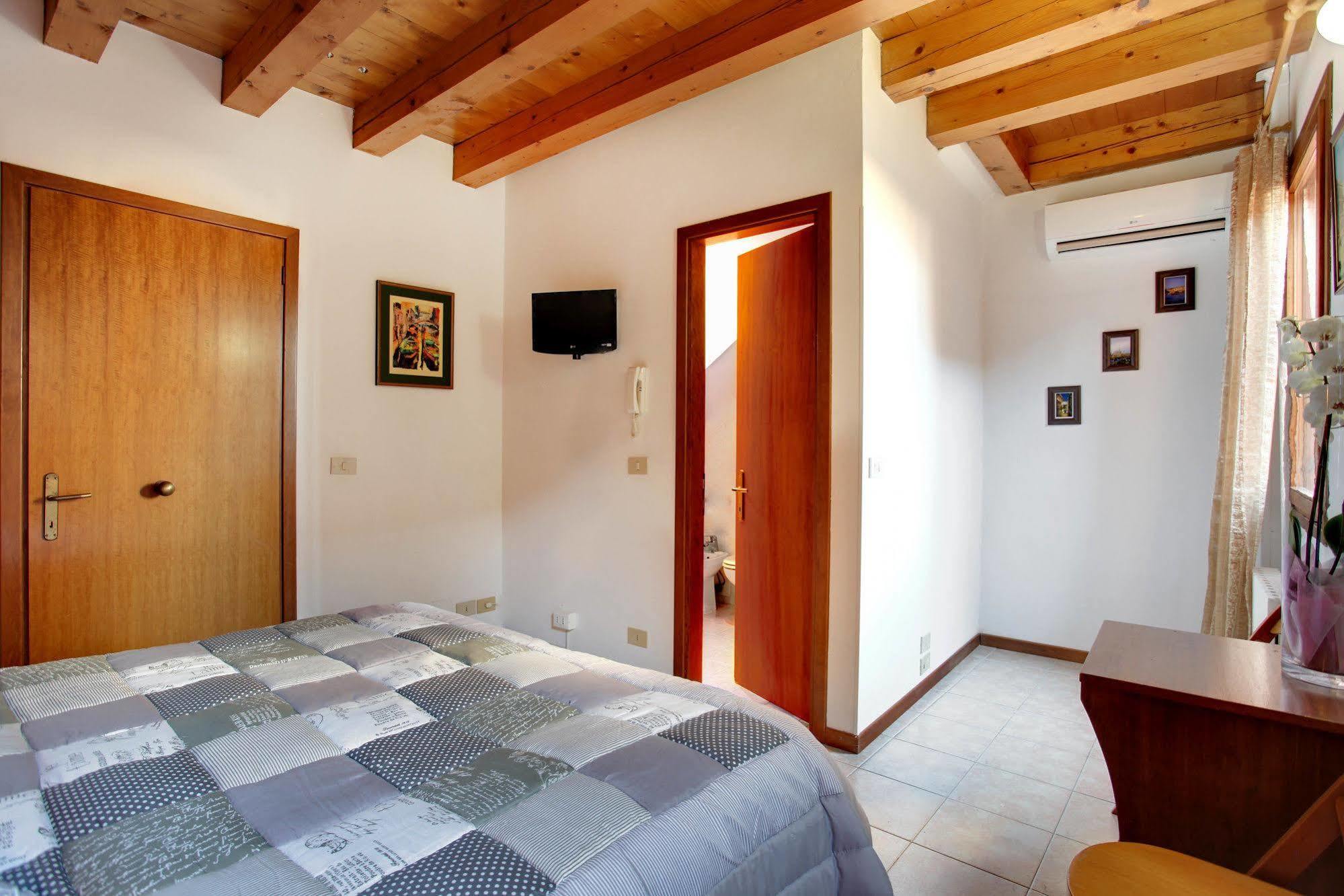 Delle Acque Bed & Breakfast