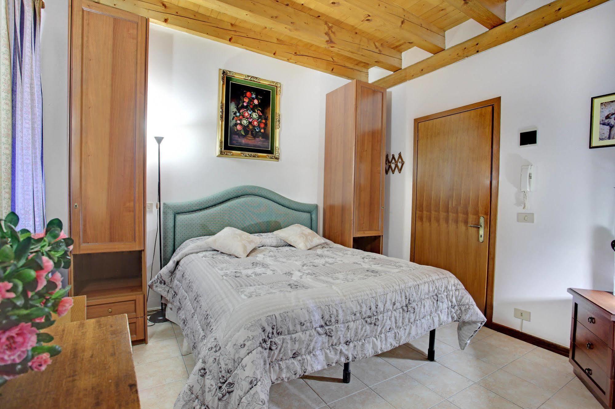 Delle Acque Bed & Breakfast 2*