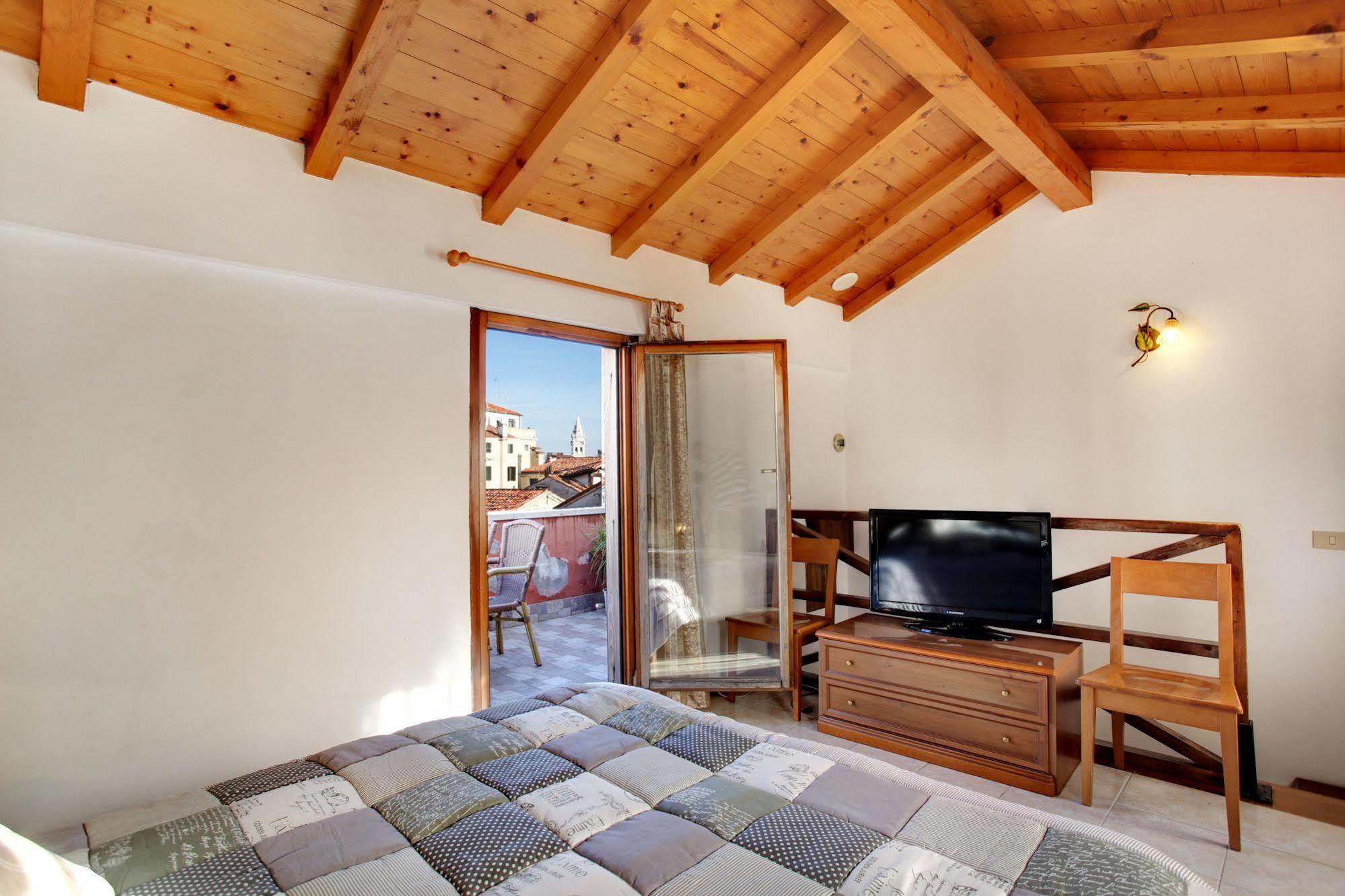 Delle Acque Bed & Breakfast 2*