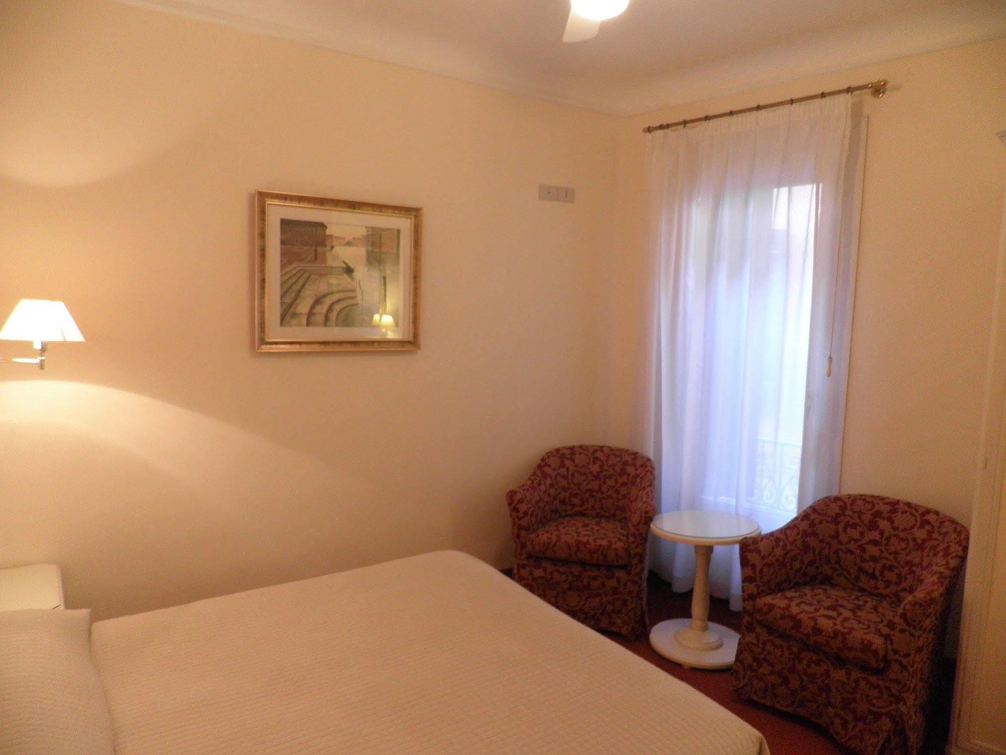 Al Campaniel Couette-café 2*