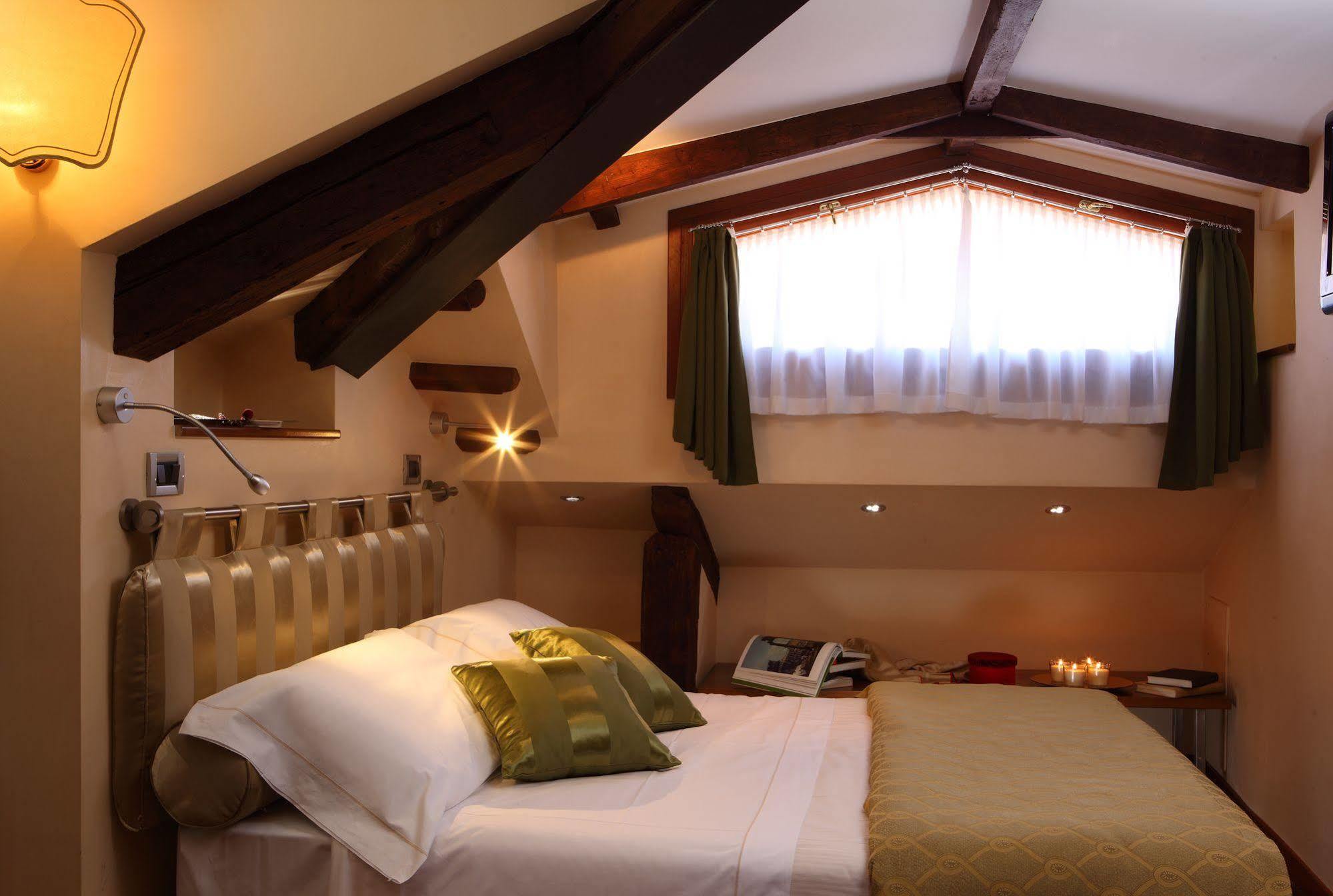 Accademia - Maravege Hotel Venise
