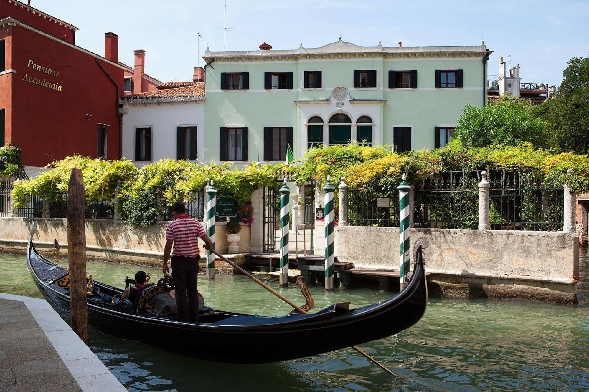 Accademia - Maravege Hotel 3*
