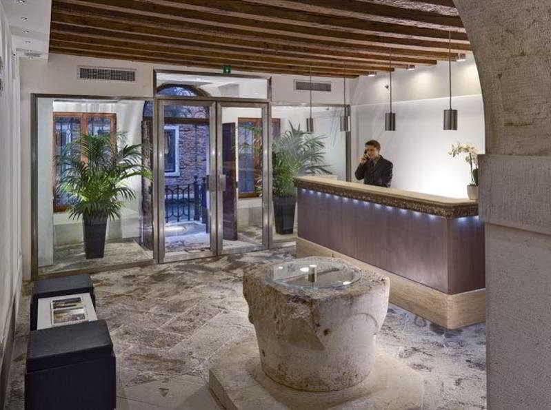 Dell'opera Hotel