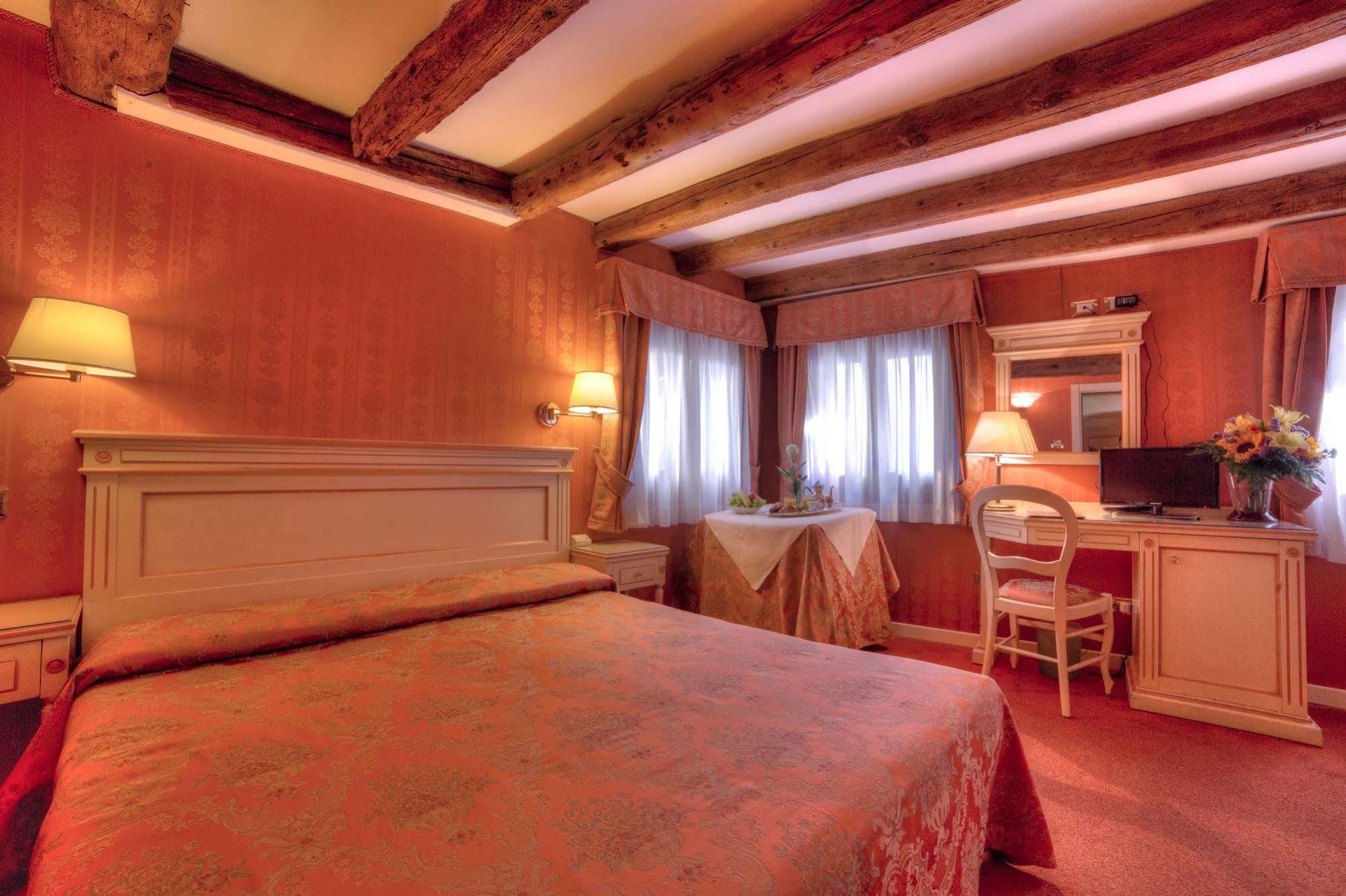 Lanterna Di Marco Polo Frühstückspension 3*