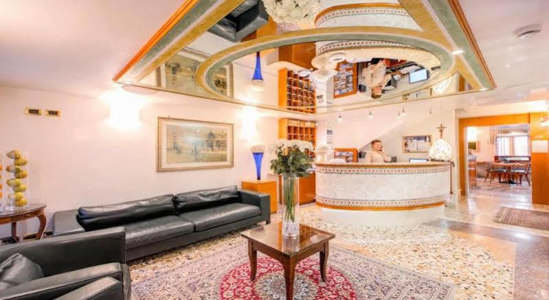 Antica Casa Carettoni 3* Venise