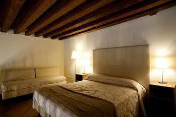Foresteria Levi 2* Venedig