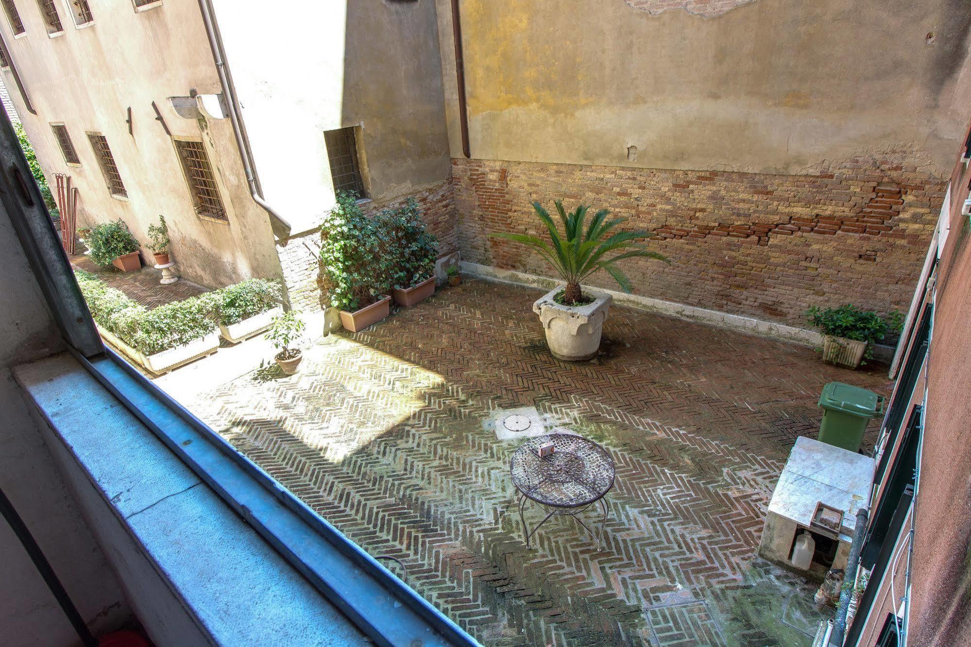 Ve.n.i.ce Cera Palazzo Gardella Venezia