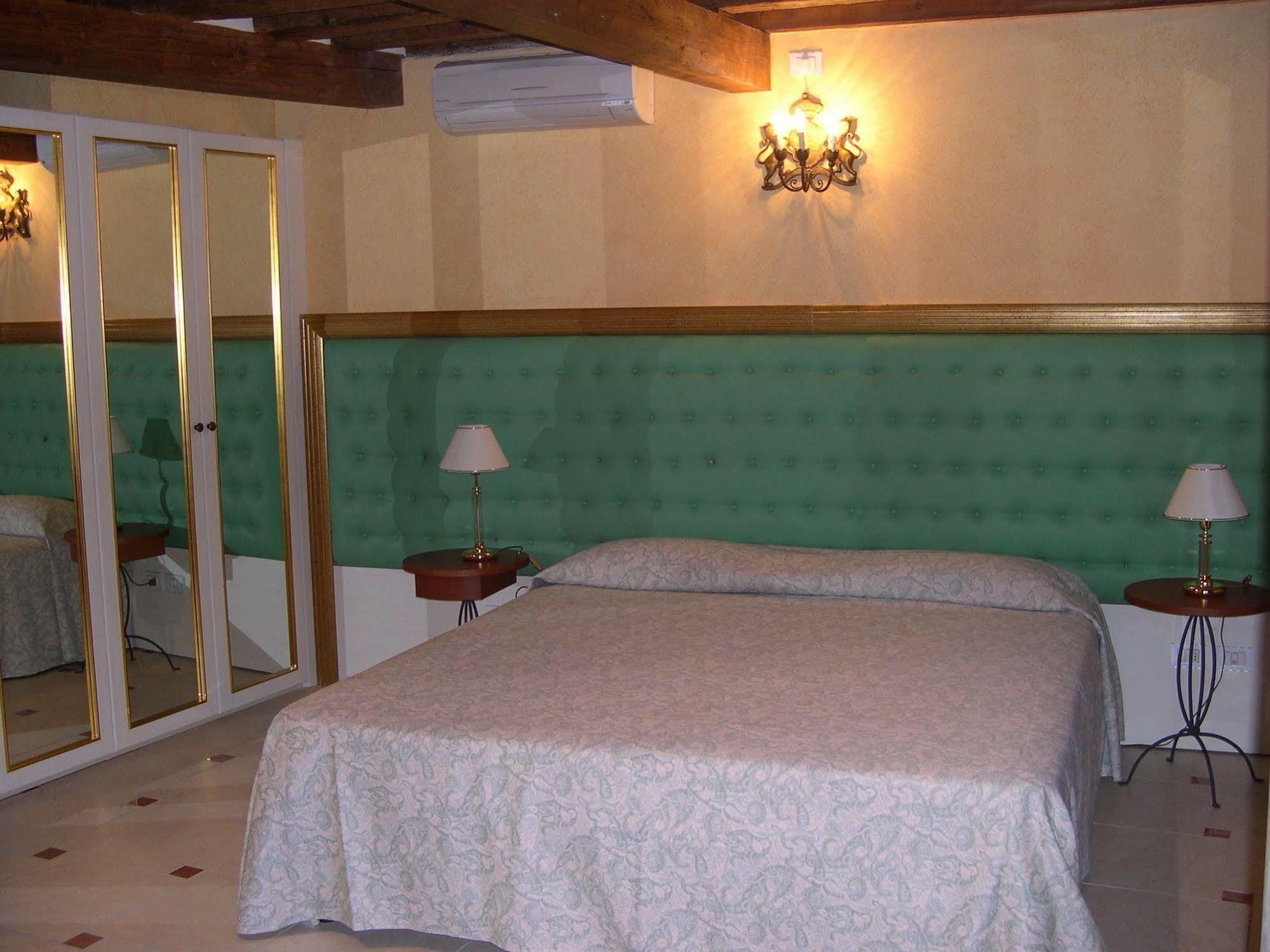 Apartment Sant'angelo - Fenice In Venedig