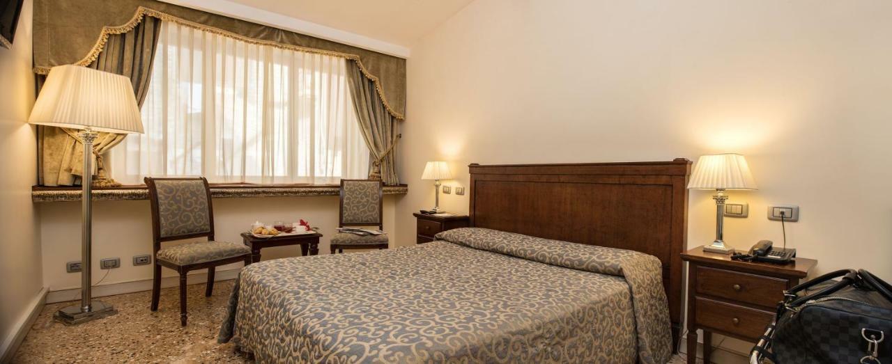 Dell'opera 3* Venise