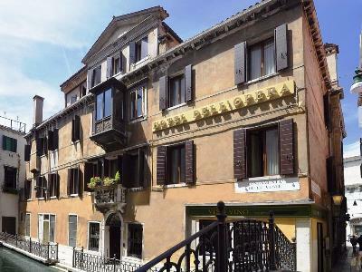 Hotel Dell'opera 3*