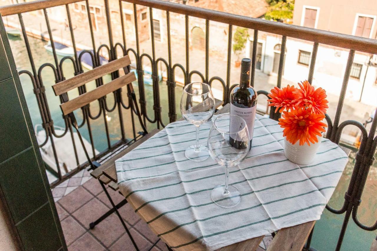 Appartement Sunny Nest Canal View In Chic Movida *