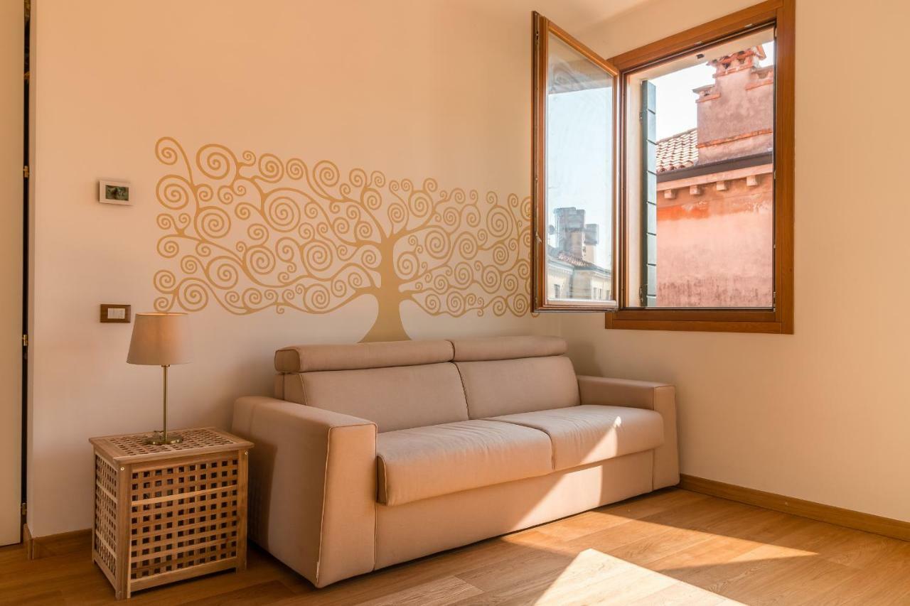 Sunny Nest Canal View In Chic Movida Appartement