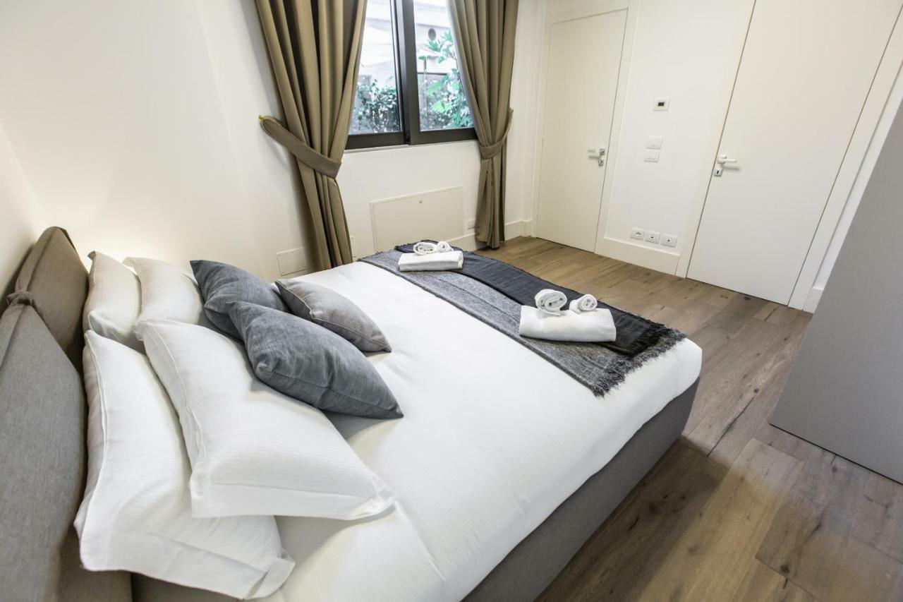 Elegant Fornasa Vecia, Canal View With A Beautiful Garden R&r * Venezia