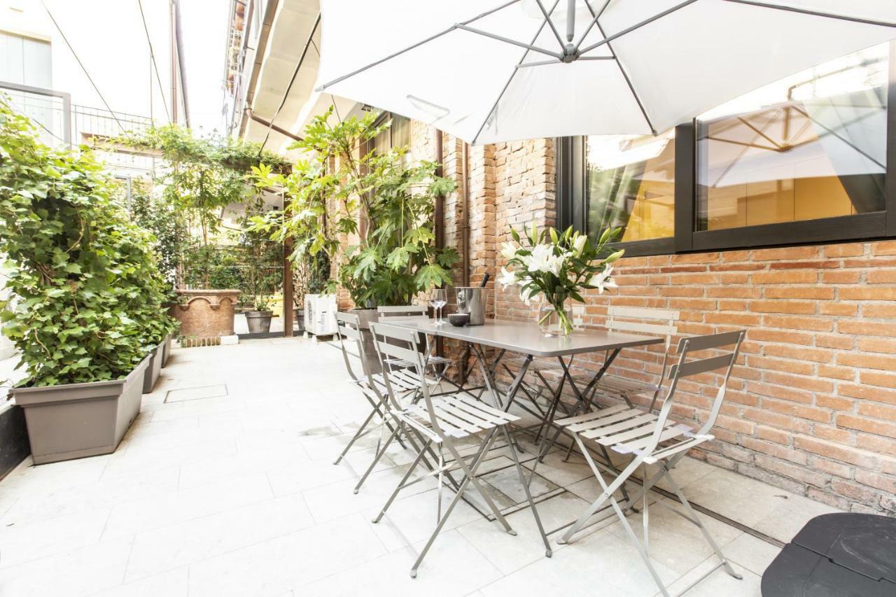 Elegant Fornasa Vecia, Canal View With A Beautiful Garden R&r * Venezia